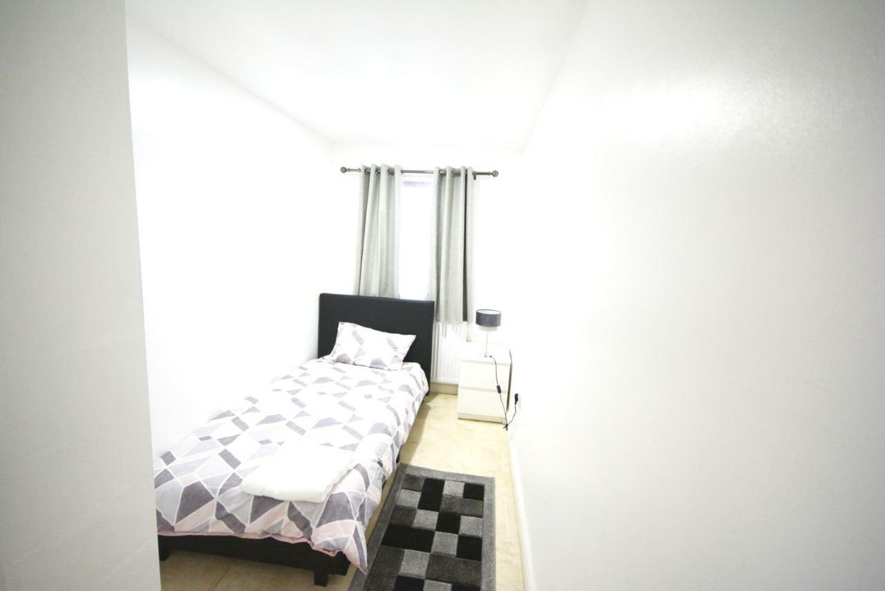 London Zone 2 Three Bedroom Apartment Exteriör bild